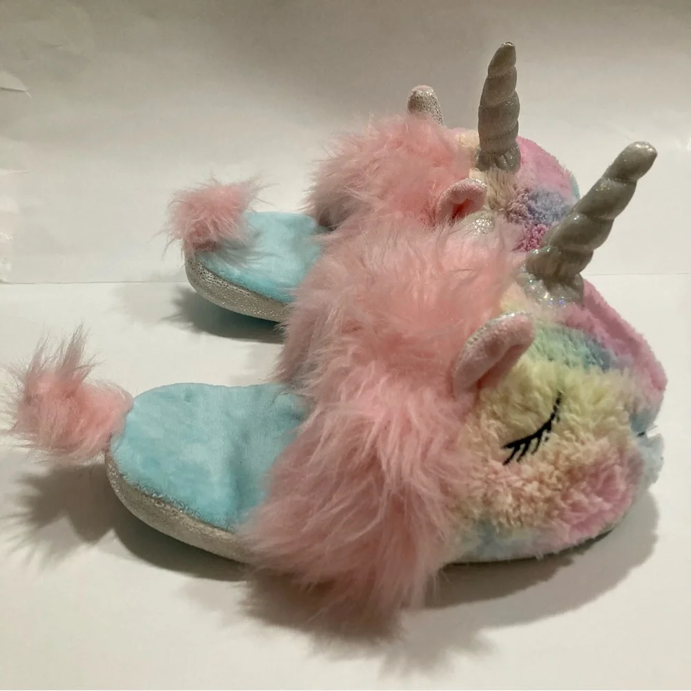 Wonder Nation slippers